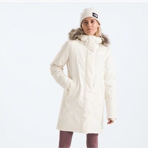 The North Face Women’s Parka 600 down fill Coat size XS